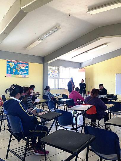 CAPACITAN A PADRES DE FAMILIA EN PREVENCIÓN DE VIOLENCIA