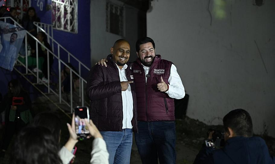 EN EL BARRIO LA PINTA Y LOS OLIVOS, SANTOS GONZÁLEZ ARRANCA CAMPAÑA