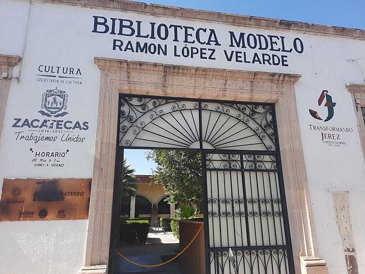 ÉXITO, EN TALLERES DE DÍA DE MUERTOS EN BIBLIOTECAS DE JEREZ 
