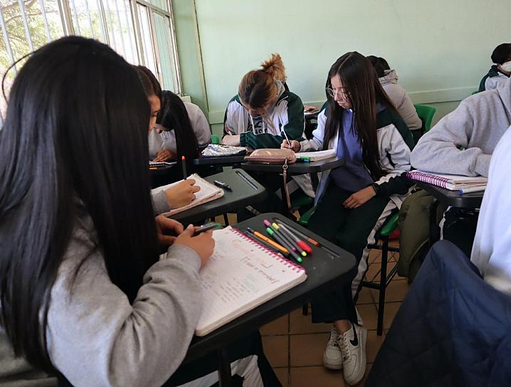 RECIBE COBAEZ A 14 MIL ESTUDIANTES EN REGRESO A CLASES