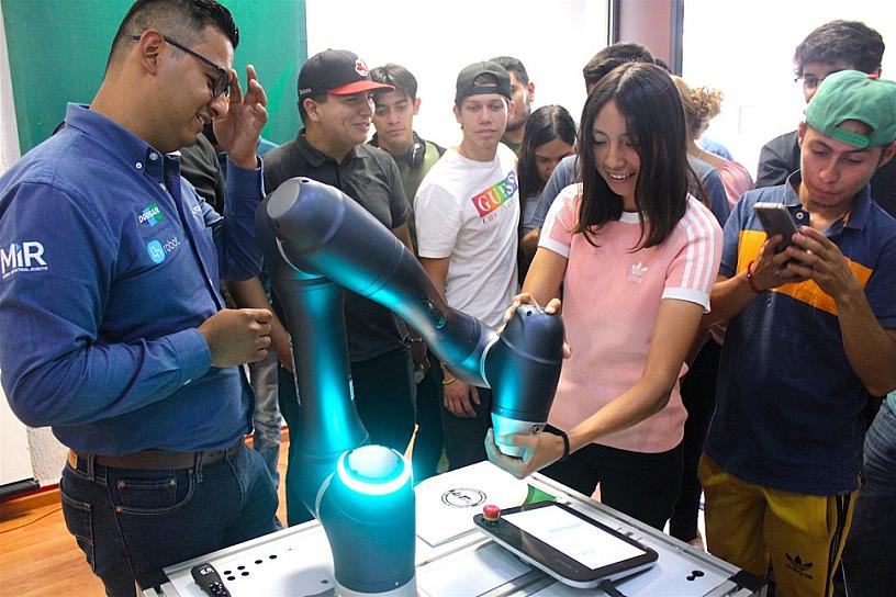 BUSCA UTZAC ESTADÍAS PARA ALUMNOS EN EMPRESAS QUE DESARROLLAN LA ROBÓTICA