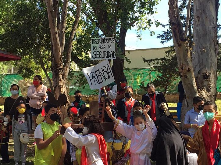 ADAPTAN FIELES PASIÓN DE CRISTO A REALIDAD ACTUAL, PARTICIPAN NIÑOS Y NIÑAS 