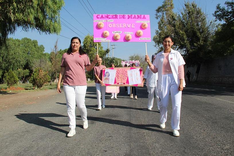 PARTICIPA ISSSTE ZACATECAS EN DESFILE PARA PREVENIR CÁNCER DE MAMA