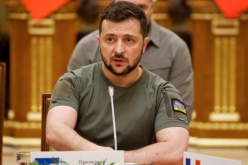  ZELENSKI ASEGURA QUE UCRANIA RECONSTRUIRÁ LOS CENTROS EDUCATIVOS DESTRUIDOS