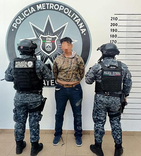 DETIENEN CORPORACIONES DE SEGURIDAD A DOS HOMBRES POR PORTAR ARMAS LARGAS 