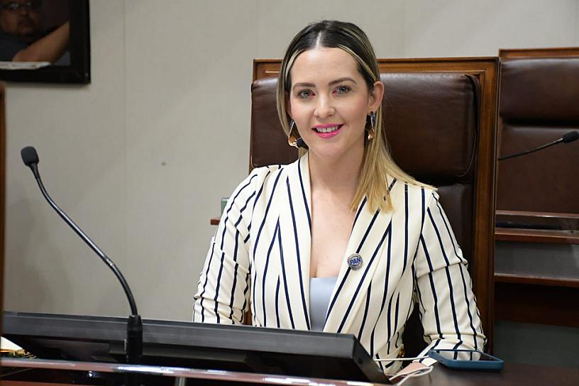 URGE KARLA ESTRADA FORTALECER PREVENCIÓN DE ENFERMEDAD RENAL