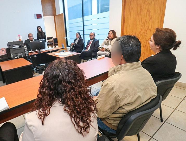 ADOPTAN A DOS ADOLESCENTES EN ZACATECAS