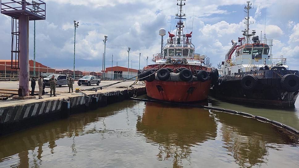 IMPLEMENTA GOBIERNO DE MÉXICO ACCIONES DE LIMPIEZA Y CONTENCIÓN POR VERTIDO DE HIDROCARBURO EN DOS BOCAS, TABASCO