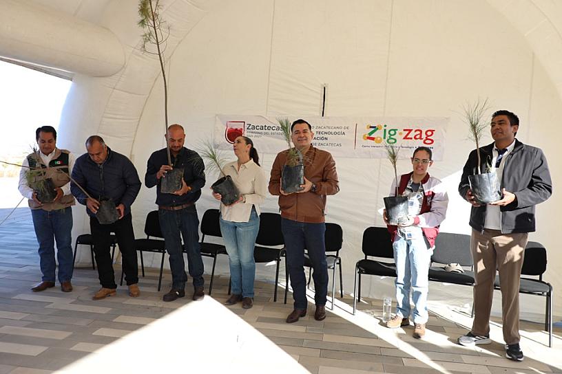 REFORESTAN QUANTUM CON MÁS DE 300 ÁRBOLES