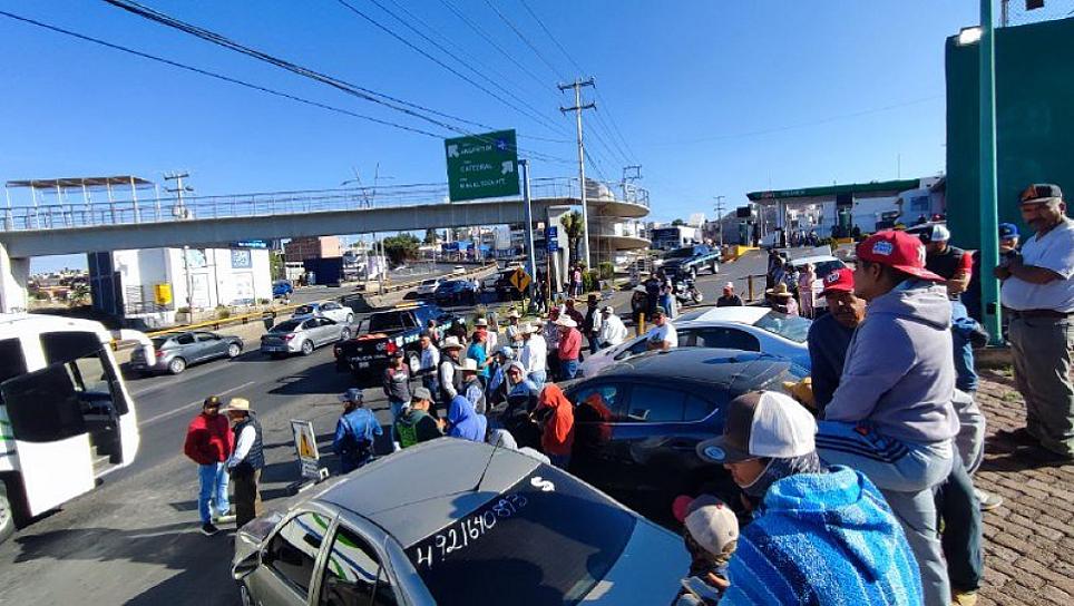 ADVIERTEN FRIJOLEROS MANIFESTACIÓN EN EL BULEVAR 