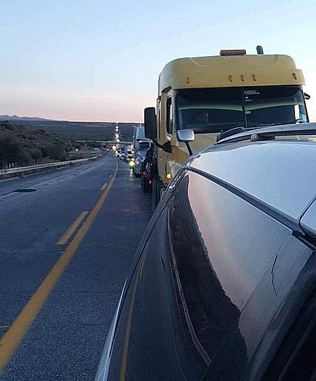 ADVIERTEN MIGRANTES SOBRE  EXTORSIONES EN CARRETERAS FEDERALES