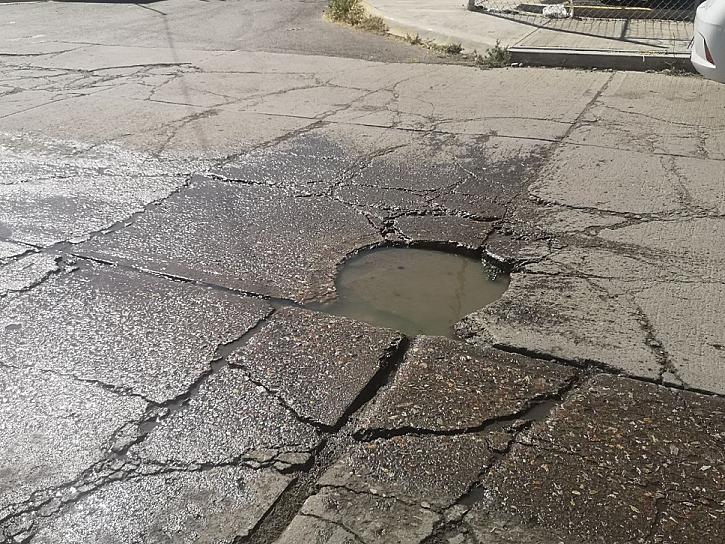 AFECTA FUGA DE AGUAS NEGRAS A FRESNILLENSES