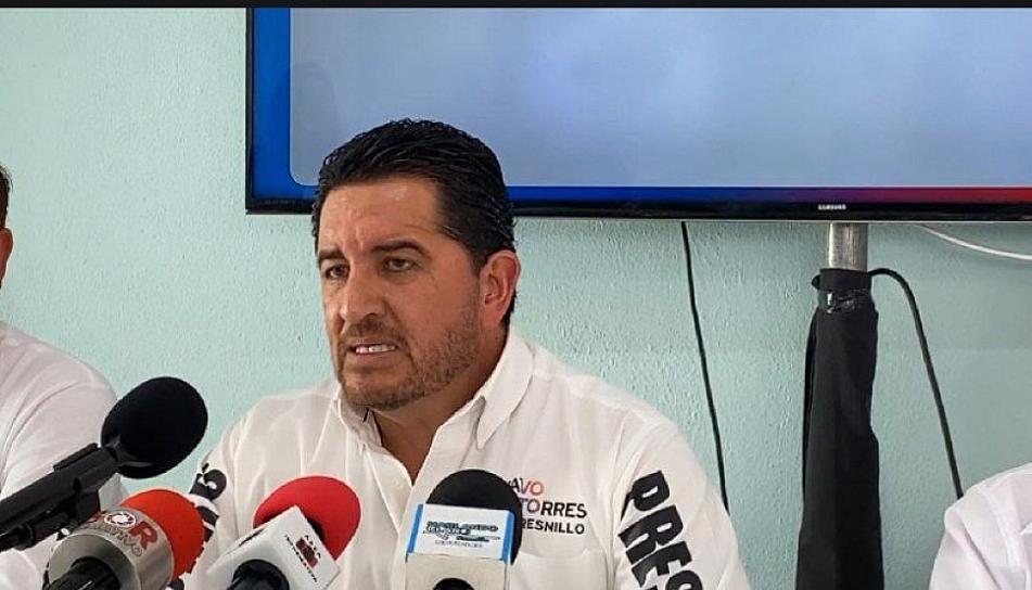 AFIRMA JAVIER TORRES QUE VA UN PASO ADELANTE EN LA CONTIENDA