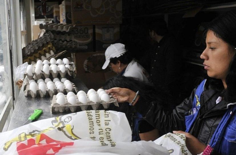 AL ALZA, HUEVOS MEXICANOS DECOMISADOS EN LA FRONTERA DE EU