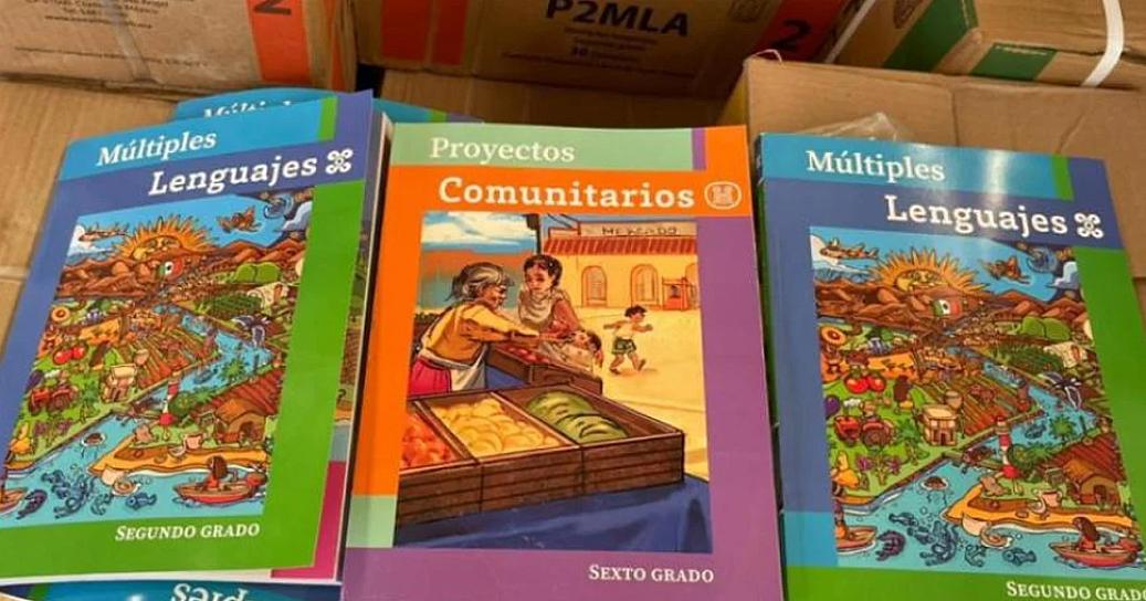 ALCAHUETES DE CORRUPTOS ESTÁN CONTRA LIBROS DE TEXTO: AMLO