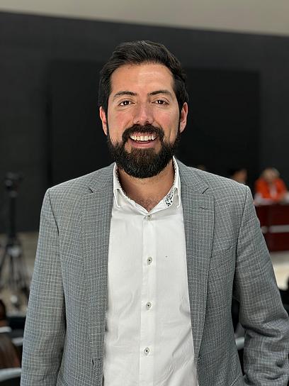 CELEBRA SANTOS GONZÁLEZ APROBACIÓN DE REFORMA CONTRA PENSIONES DORADAS