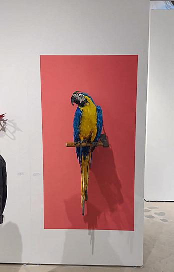 "MACAWLL OF THE WILD": LA ESCULTURA CINÉTICA DE THOMAS D. DEININGER QUE FASCINA AL MUNDO