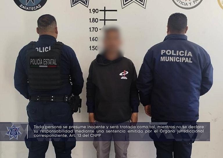 DETIENEN A HOMBRE POR ROBO EN LA ENCANTADA