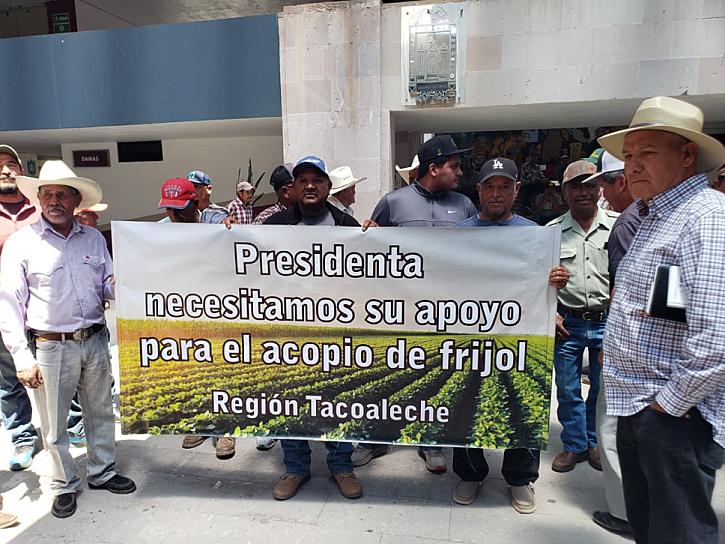 EXIGEN APERTURA URGENTE DE CENTRO DE ACOPIO Y ADVIERTEN PROTESTAS