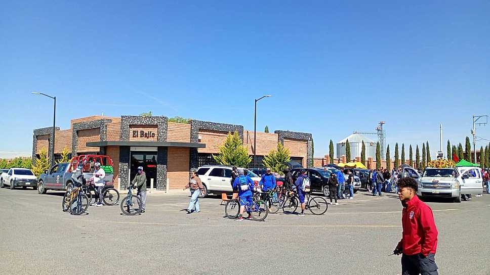 RESGUARDAN PROTECCIÓN CIVIL Y BOMBEROS A 600 CICLISTAS EN RUTA A PLATEROS