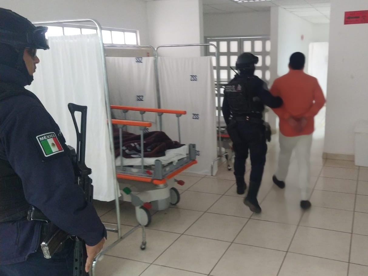 BRINDAN POLICÍAS APOYO PARA TRASLADO A HOSPITAL PSIQUIÁTRICO EN CALERA