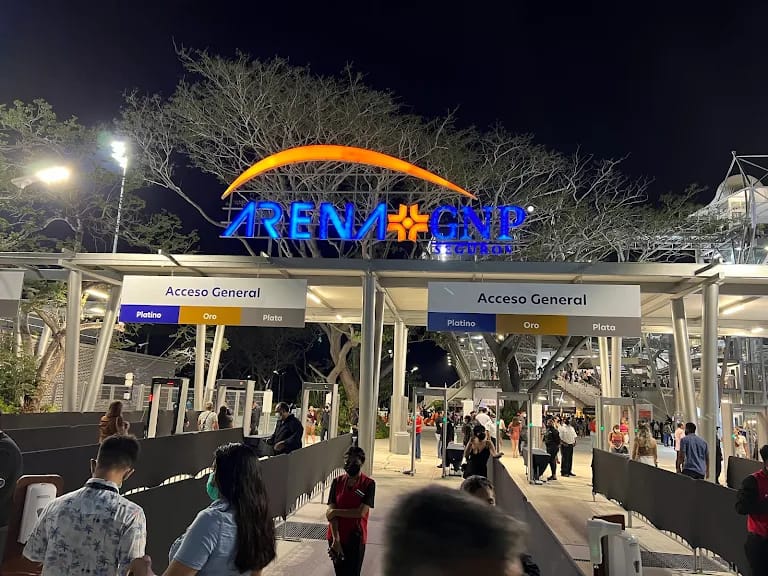 MUERE MUJER TRAS CAER DURANTE CONCIERTO DE EDÉN MUÑOZ EN LA ARENA GNP DE ACAPULCO