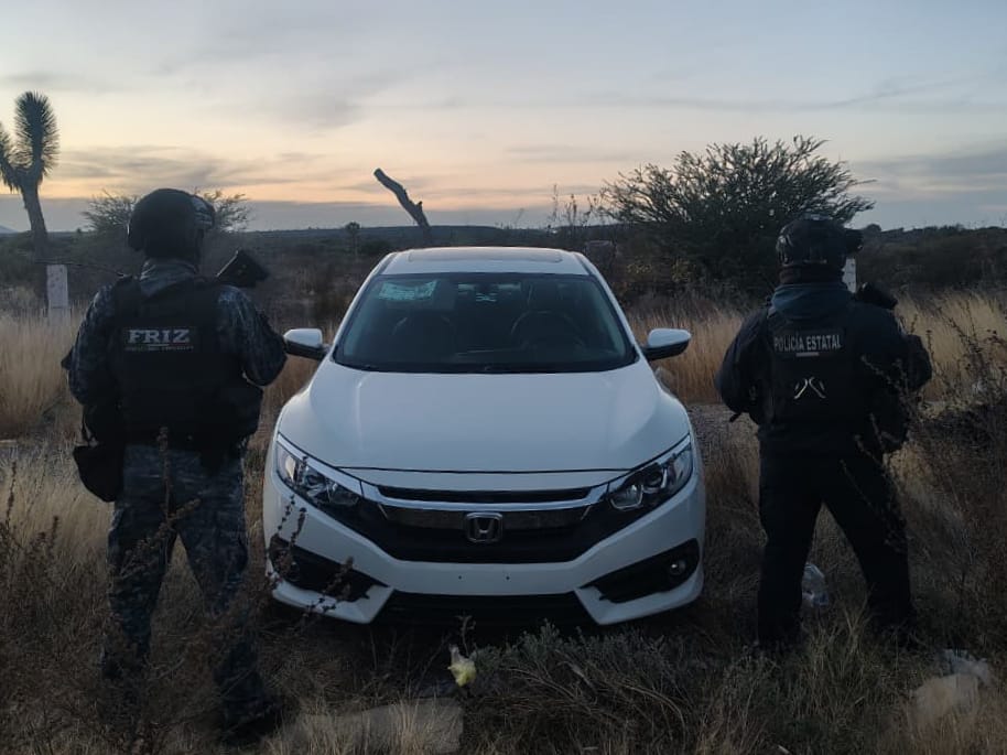 ASEGURAN VEHÍCULO CON REPORTE DE ROBO EN PINOS