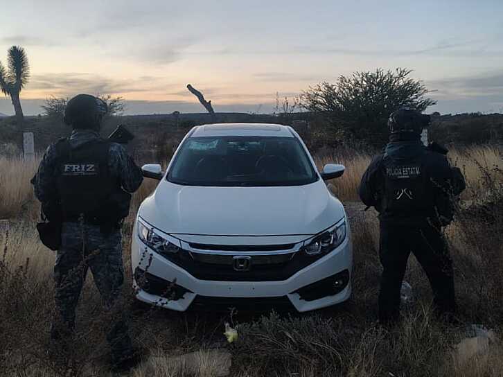 ASEGURAN VEHÍCULO CON REPORTE DE ROBO EN PINOS