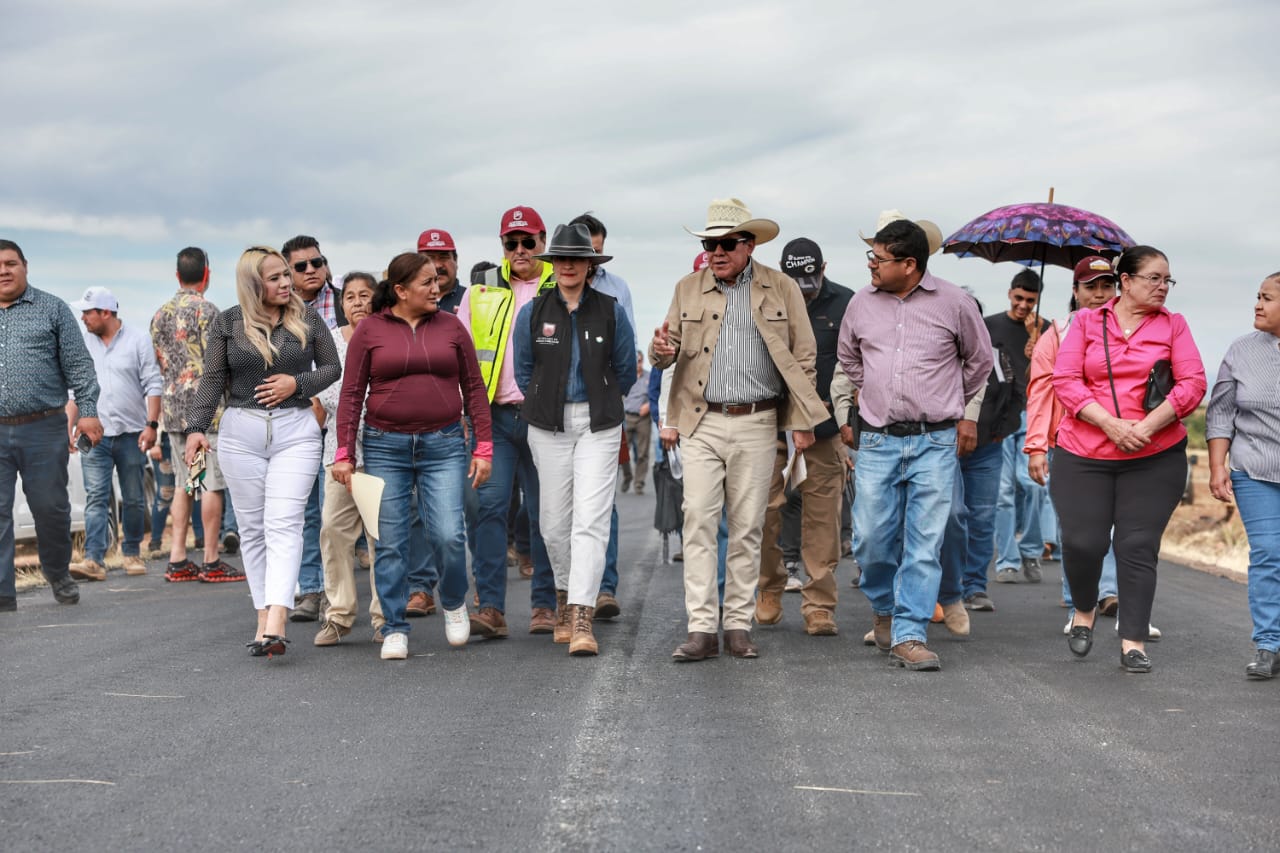 SUPERVISA DAVID MONREAL REHABILITACIÓN DE VIALIDADES EN SAIN ALTO   