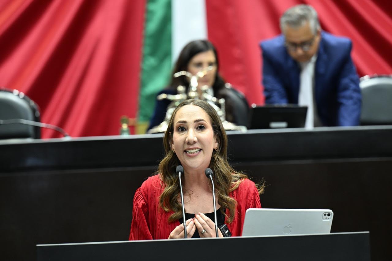 NOEMÍ LUNA, EN CONTRA DEL PLAN B