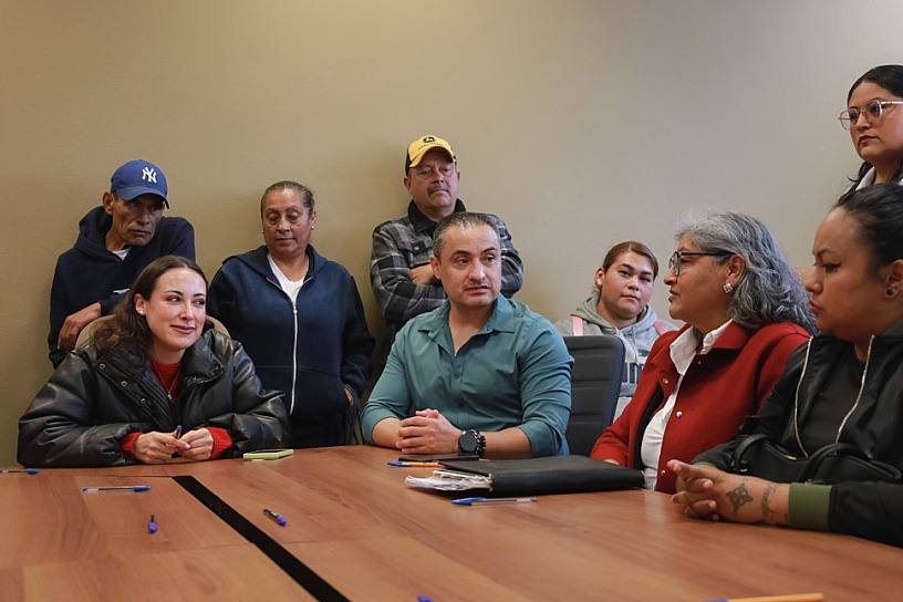 FIRMAN ESCRITURAS 53 FAMILIAS DEL FRACCIONAMIENTO POPULAR C.T.M.   