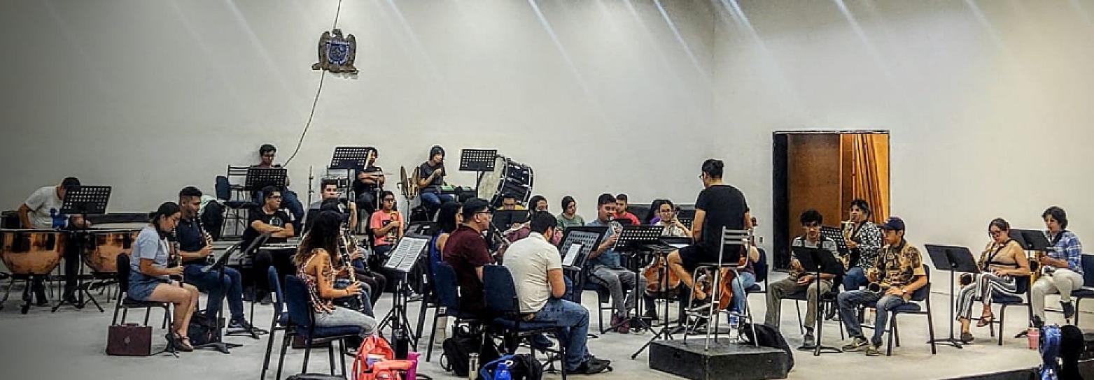 ALISTAN DEBUT DE LA BANDA SINFÓNICA DE LA UAZ