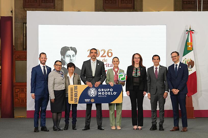 REPORTA SHEINBAUM AVANCE DE 3,612 CANCHAS PARA MUNDIAL SOCIAL