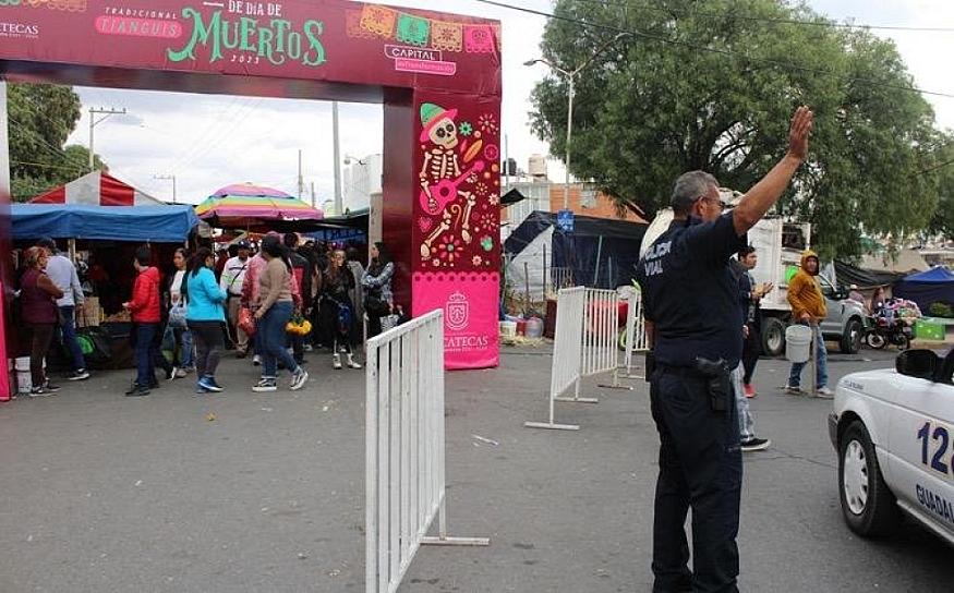 ALISTAN OPERATIVO VIAL PARA EL TIANGUIS DEL DÍA DE MUERTOS