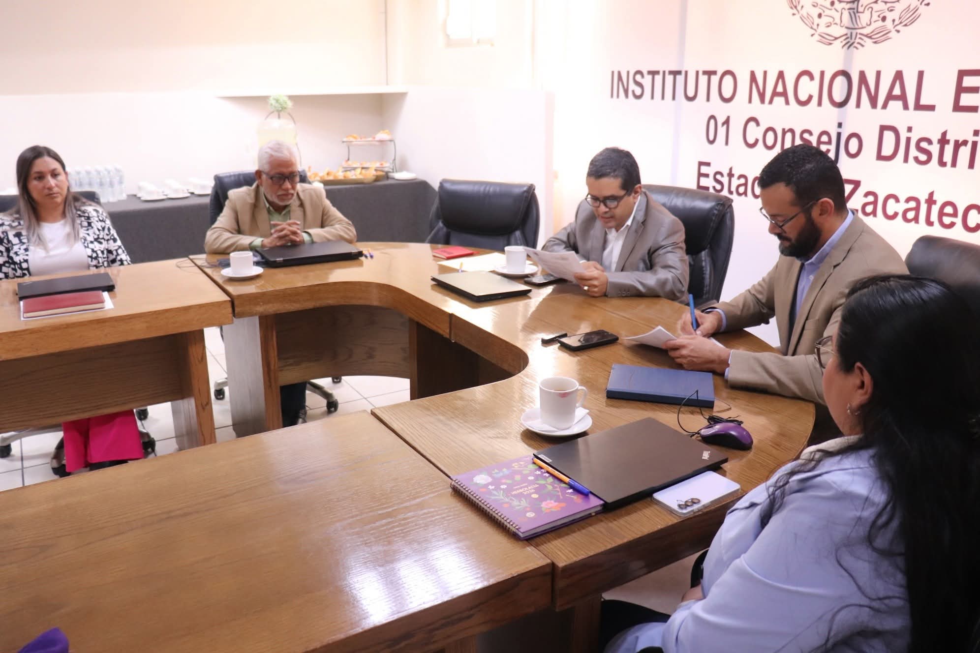 TOMAN PROTESTA A RAFAEL GOYTIA DÍAZ COMO VOCAL SECRETARIO DEL INE EN FRESNILLO