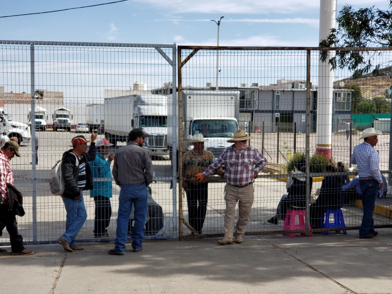 EXIGEN PRODUCTORES CUMPLIMIENTO POR ACOPIO DE FRIJOL EN FRESNILLO