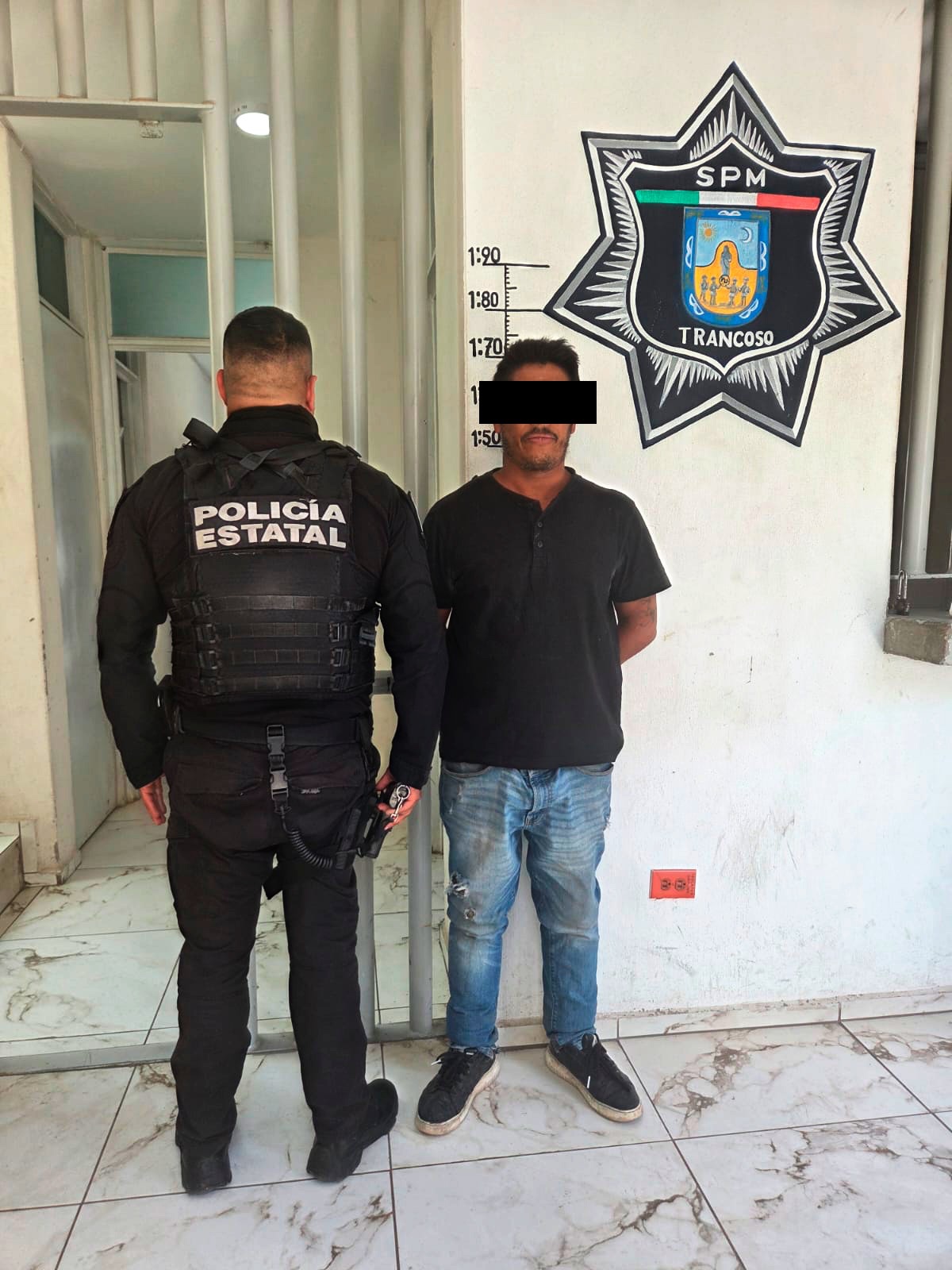 DETIENEN EN TRANCOSO A ERNESTO “N”; CONTABA CON UNA ORDEN DE APREHENSIÓN POR NARCOMENUDEO