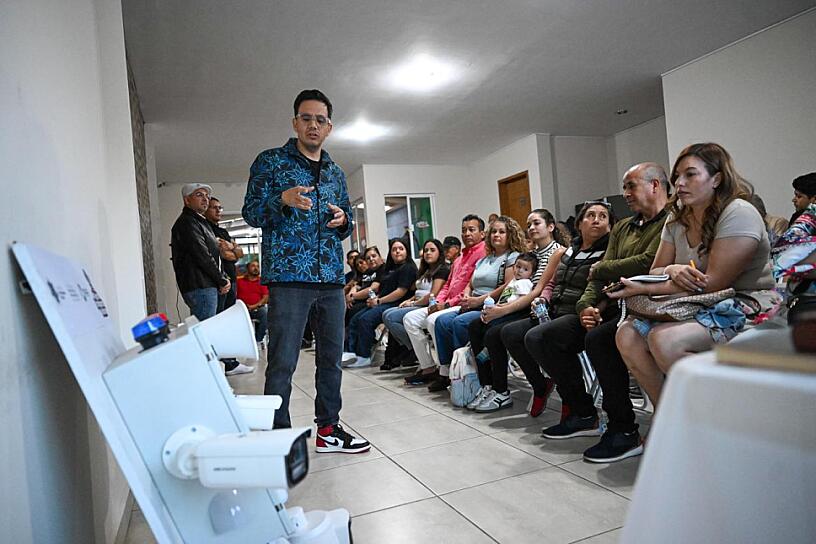PRESENTA GODEZAC PROGRAMA DE PUNTO INTELIGENTE VECINAL EN COLINAS DEL PADRE