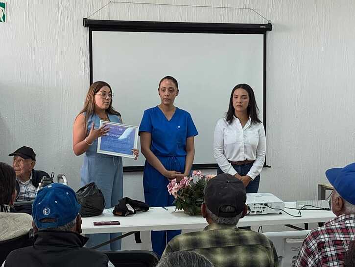 FORTALECEN EL CUIDADO DENTAL DE ADULTOS MAYORES EN VILLA NORTE