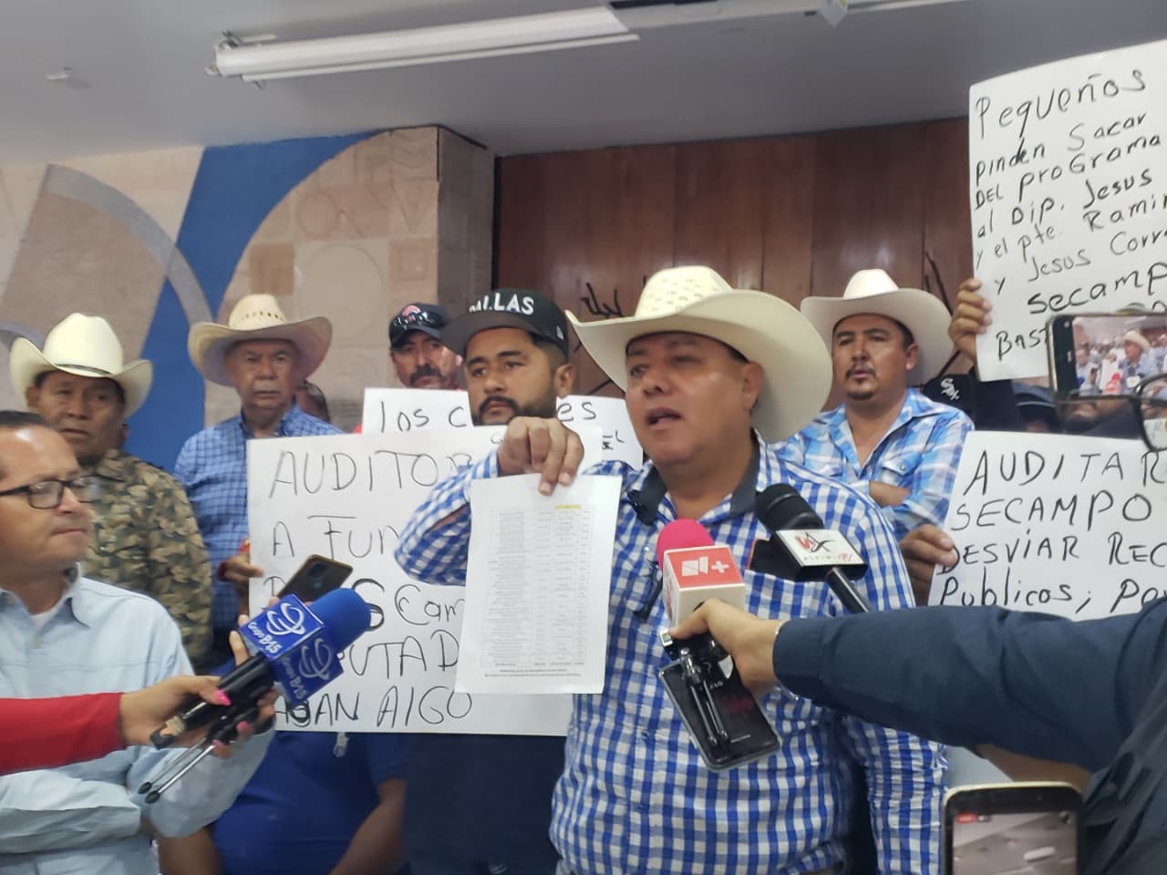 EXIGEN TRANSPARENCIA Y TOMAN CALLES PRODUCTORES DE FRIJOL EN ZACATECAS   