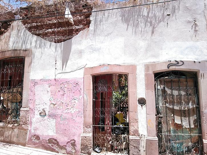 AL MENOS 70 FINCAS, AL PUNTO DEL COLAPSO EN CENTRO HISTÓRICO