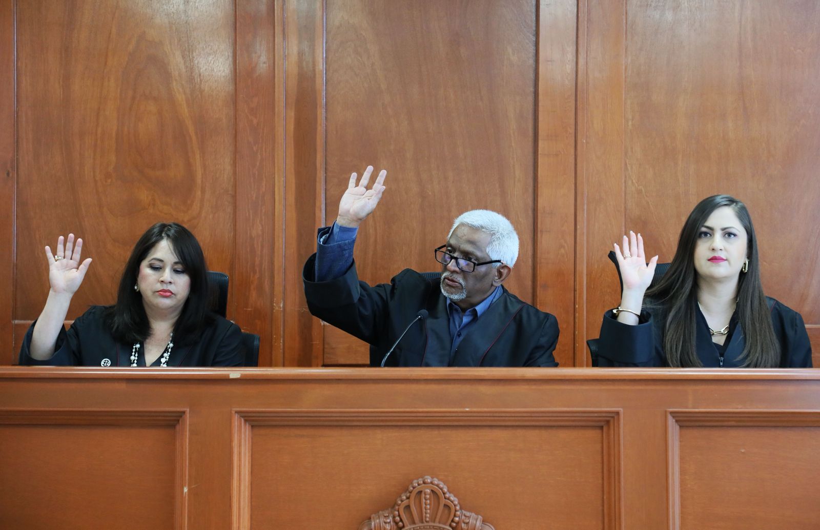 CELEBRA TRIBUNAL DE DISCIPLINA SESIÓN EXTRAORDINARIA Y EMITE RESOLUCIONES