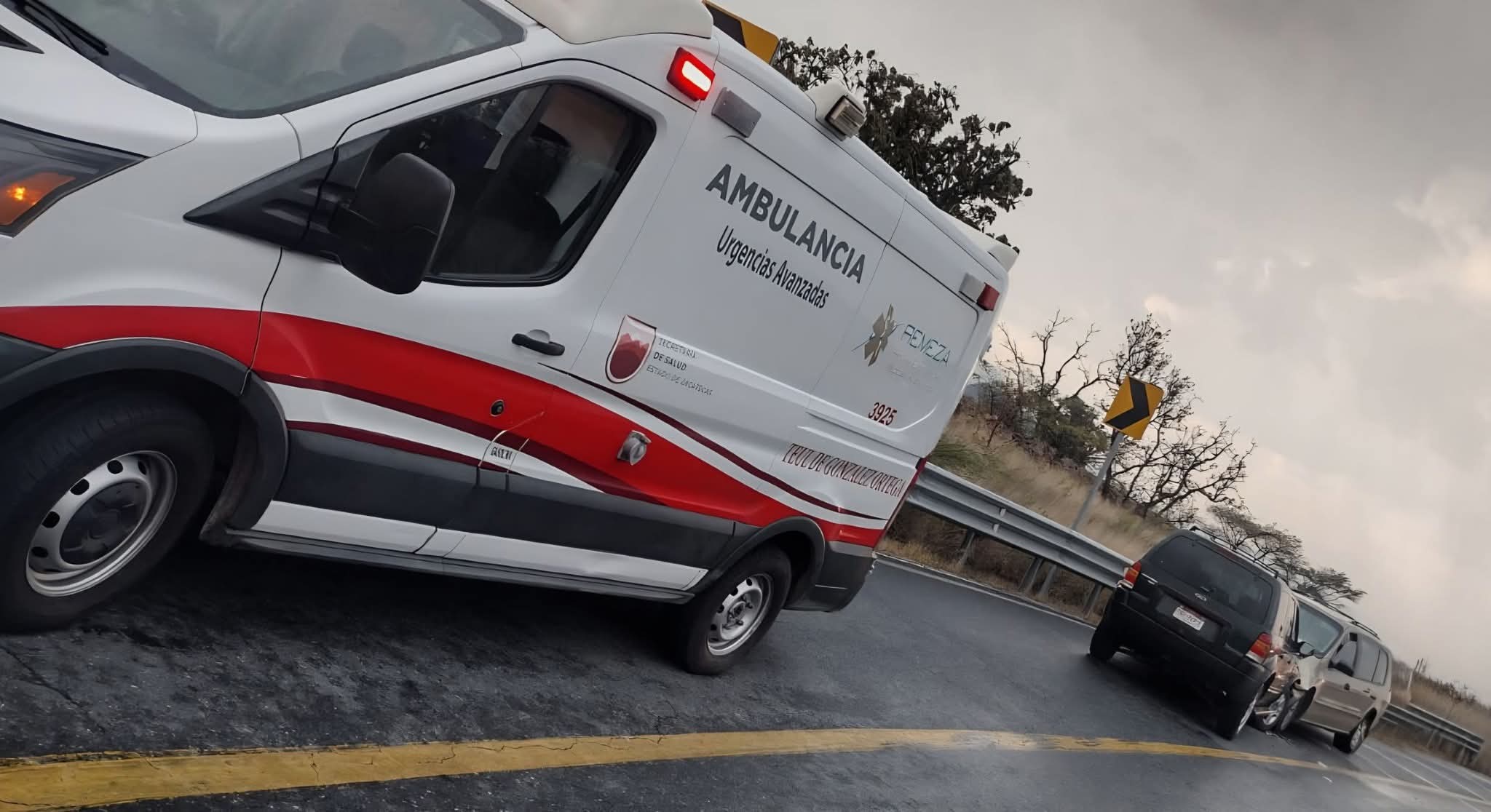 CHOQUE FRONTAL EN LA FEDERAL 23 MOVILIZA A RESCATISTAS