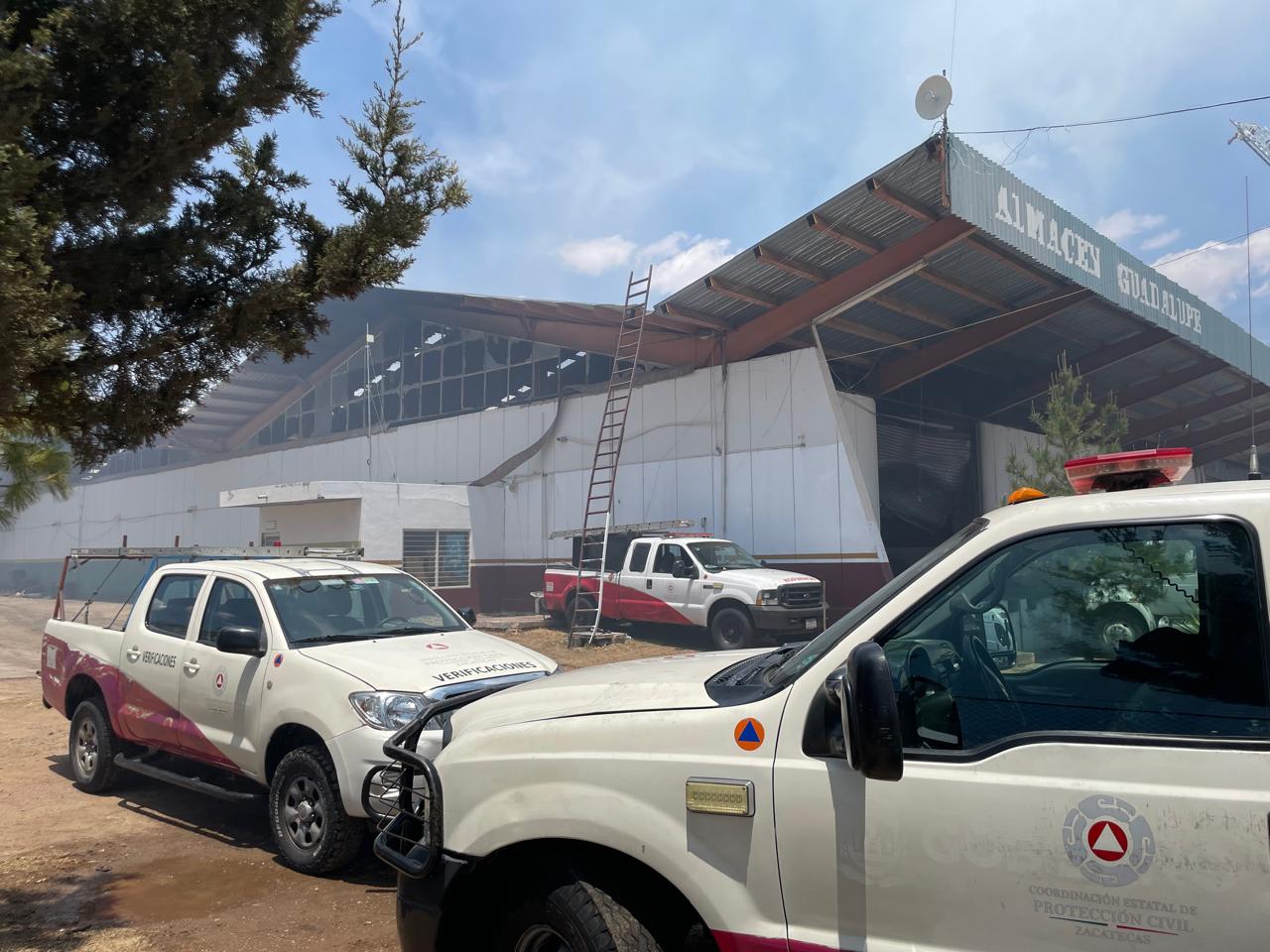 SOFOCAN INCENDIO EN BODEGAS DE ALIMENTACIÓN PARA EL BIENESTAR EN ZACATECAS