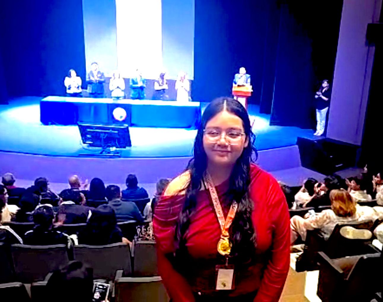 OBTIENE MEDALLA DE BRONCE WENDY VALERIA ESPARZA EN LA OLIMPIADA NACIONAL DE QUÍMICA 2026