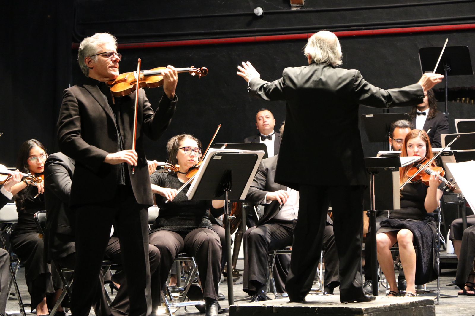 OFRECE OCEZ UNA TRAVESÍA SONORA ENTRE CONTINENTES Y MEMORIA EN SU PRIMER CONCIERTO DE TEMPORADA