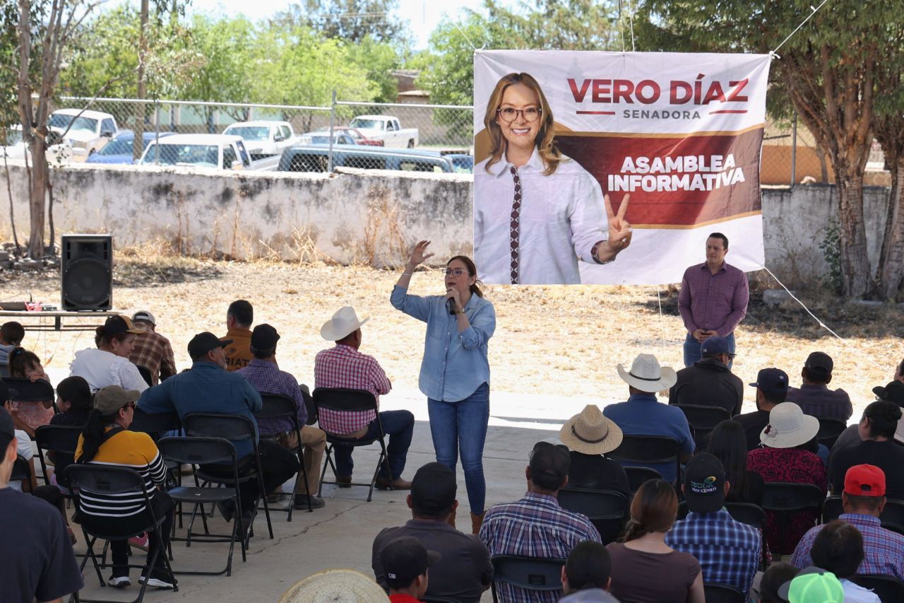 REAFIRMA VERO DÍAZ SU COMPROMISO CON LA GENTE DE PALMAS ALTAS EN JEREZ