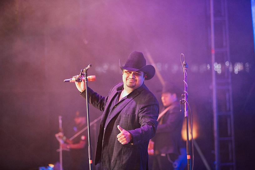 Al ritmo de huapangos y norteñas ponen Los Ávila a bailar al público de Guadalupe