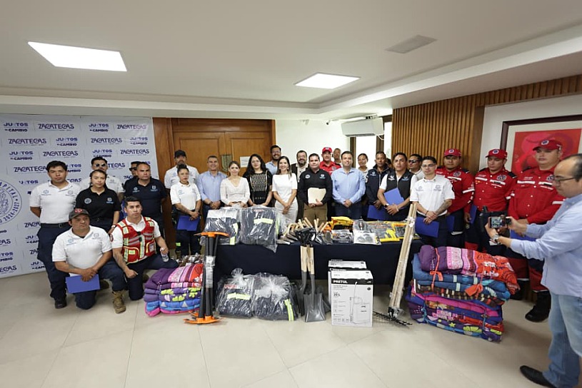 RECONOCE AYUNTAMIENTO CAPITALINO VALENTÍA DE PROTECCIÓN CIVIL