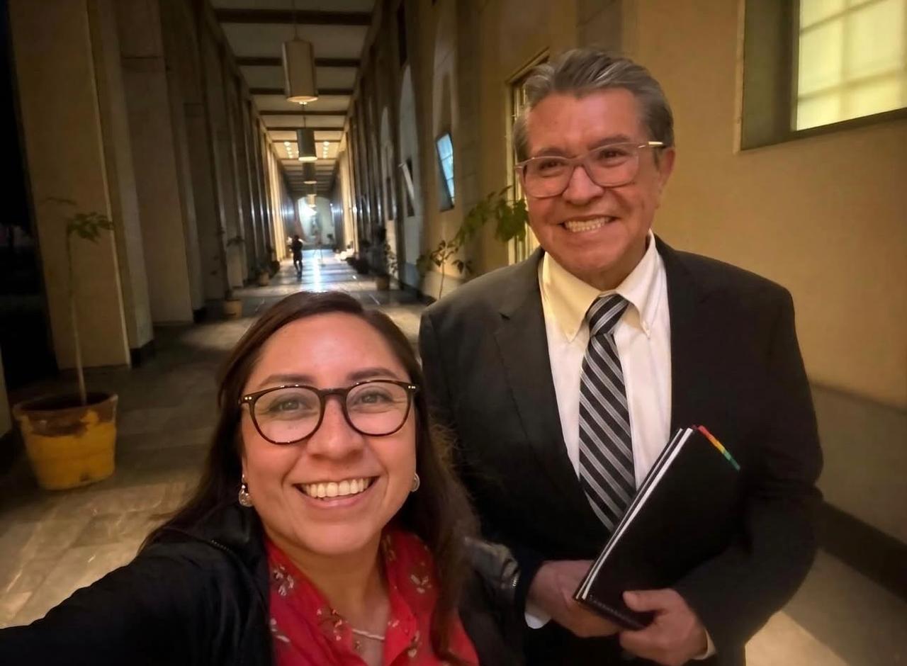 -¡Feliz con mi maestro!
